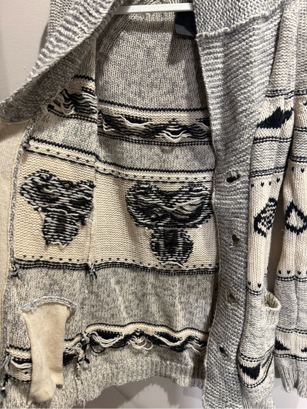 TNA Chunky Knit Sweater in Beige & Black Medium Lambswool - Picture 7 of 9